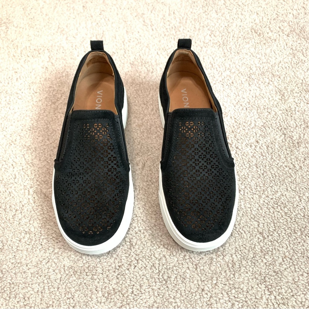 Vionic Kimme Perforated Black Suede Slip On Sneaker Women’s Size 6.5